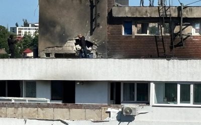Incendiu: O femeie și un adolescent, cu ARSURI GRAVE, internați de URGENȚĂ