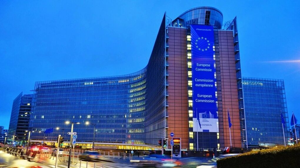 Comisia Europeană, pas înapoi: REACH, reglementările chimice, amendate