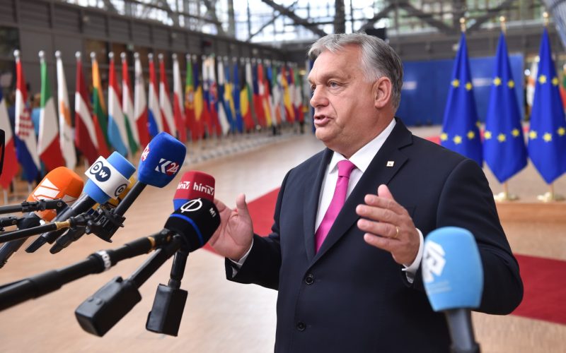 Orban sfidează CJUE: Ungaria NU aplică decizia anti-LGBT din școli și mass-media