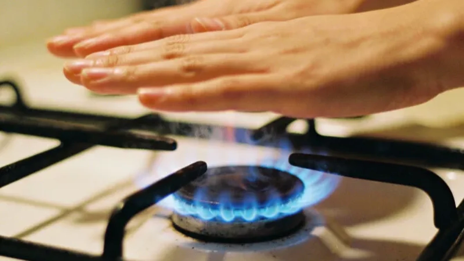 România, lovită de criză energetică: Gaze mai puține, importuri mai mari în 2026