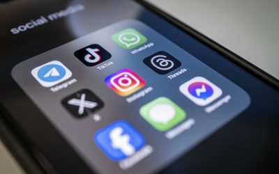 Dezinformarea: Soluția nu e doar a statului. Românii, mari fani TikTok în Europa