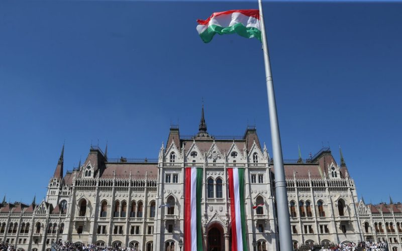 Orban, prins în capcana propriei legi: Mandat limitat la 8 ani