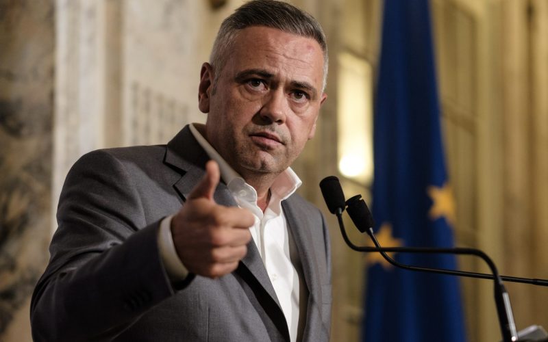 Ministrul Barbu, al Agriculturii, l-a jignit pe Bolojan în audierile din Parlament: „Analfabet în economie”. Cum s-a votat: PSD - pentru, PNL și USR contra, UDMR abținere și AUR a ieșit din sală