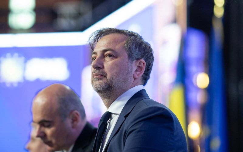 PNL: Decizii Interne, Nu Intervenții Străine