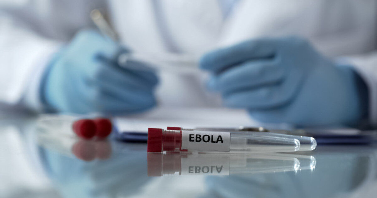 Medici uciși de Ebola: 70 infectați, 17 morți