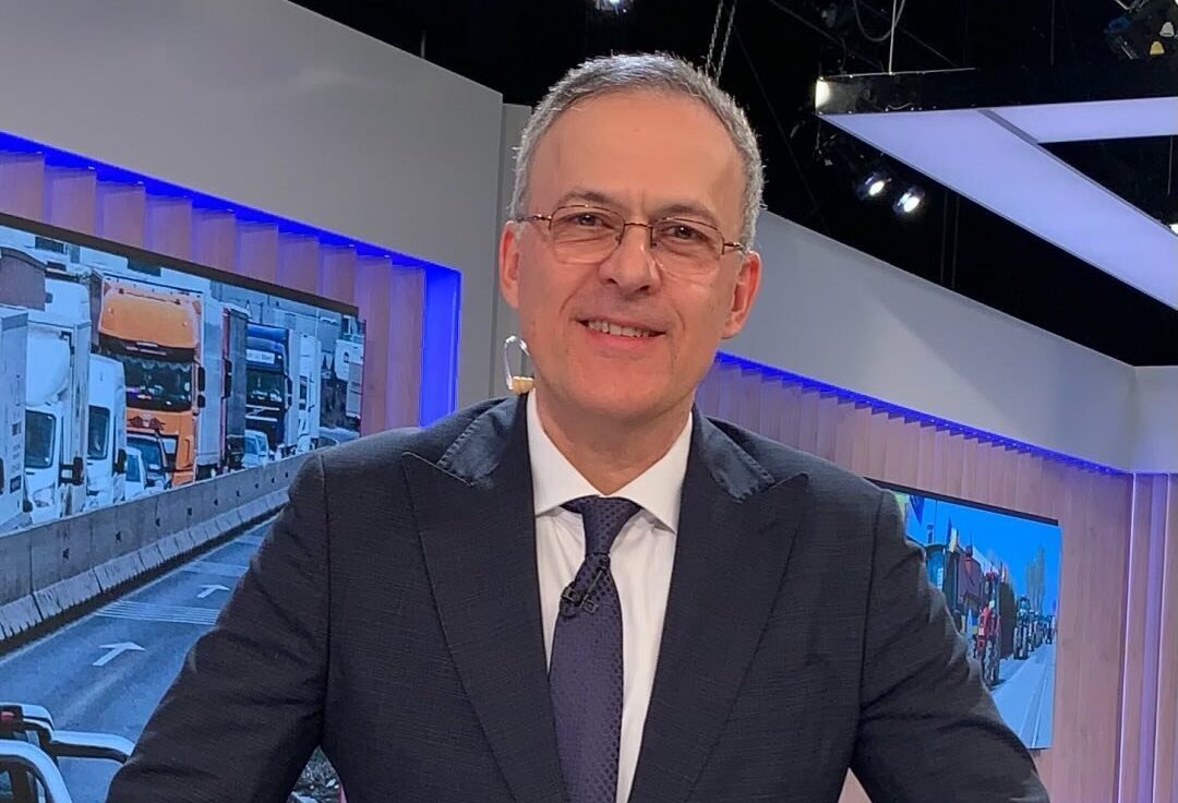 Răzvan Dumitrescu demisionează de la Antena 3 CNN: Anunțul-șoc, făcut în direct