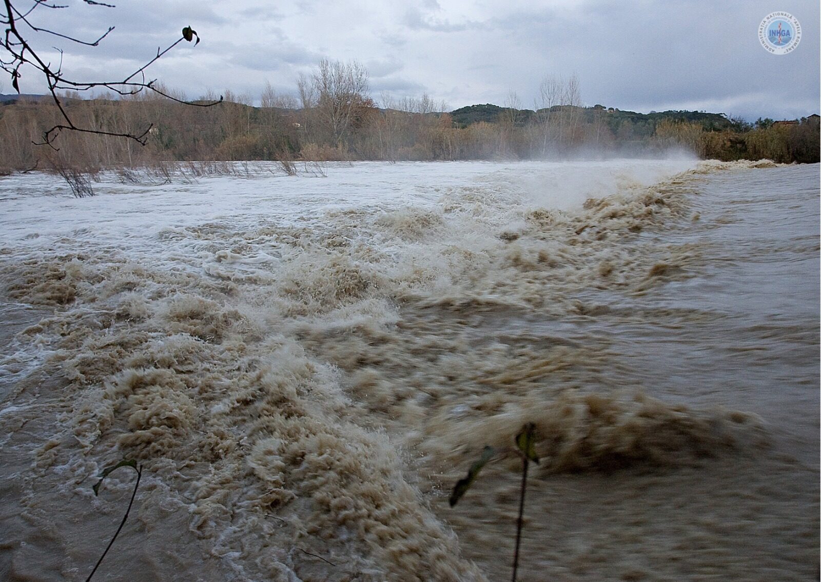 Valuri de Foc în 3 Județe: Cod Portocaliu Până Duminică