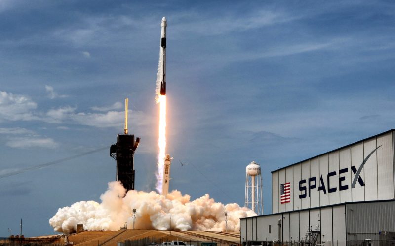 SpaceX cumpără Cursor cu 60 de miliarde de dolari