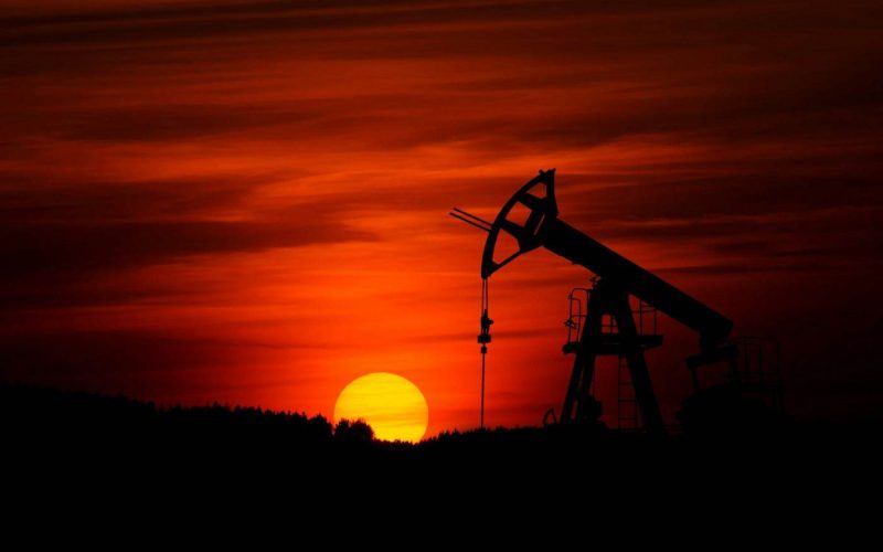 Trump strânge l Șorțul lui Iran: Petrolul sus, bursele jos