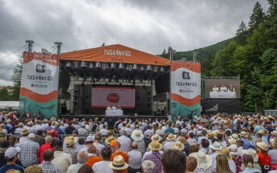 Maghiarii din România, puși în fața alegerii la Tușnad