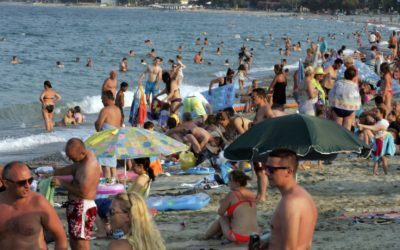 Românii n-au bani de-o vacanță: O treime din gospodării, la limită