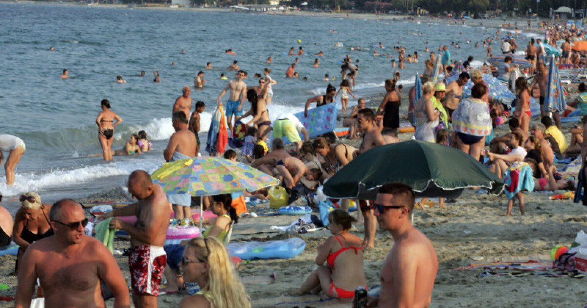 Românii n-au bani de-o vacanță: O treime din gospodării, la limită