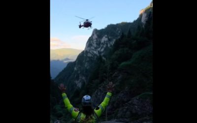 Salvați din Bucegi: Turiști pe un traseu periculos, duși cu elicopterul