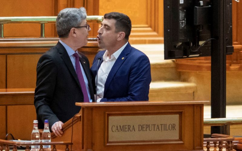 Popescu, replică AUR: Simioane, Putin ți-a trimis dronele