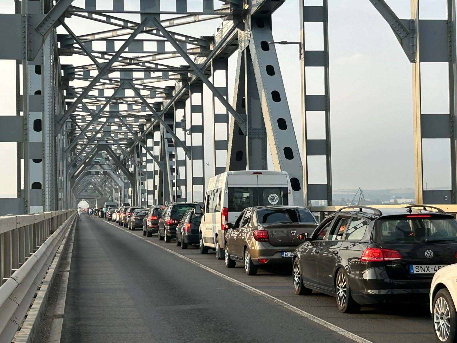 Podul Giurgiu-Ruse, blocat miercuri și joi. Restricții de trafic