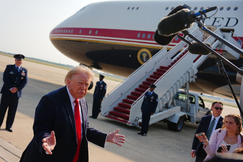 Trump flies on new Air Force One worth $400 million gifted by Qatar