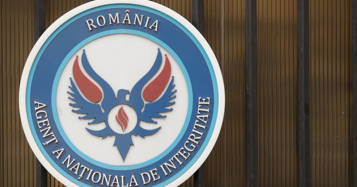 Bolojan, despre ANI: Declaraţii de avere, publicate obligatoriu