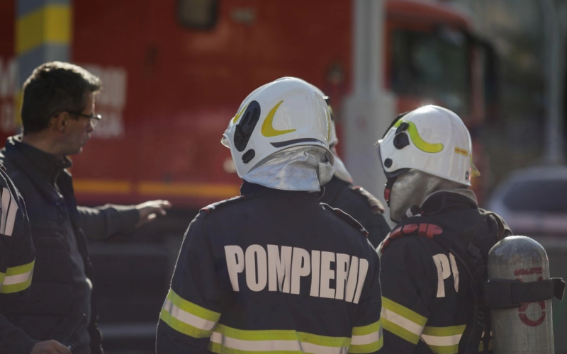 Bloc în flăcări la Sibiu: Zeci de oameni, evacuați de urgență