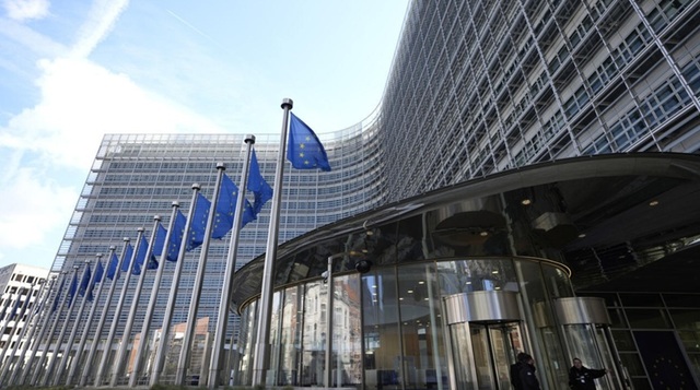 UE: Sancțiuni noi anti-Rusia, indulgență pentru Grecia pe petrol