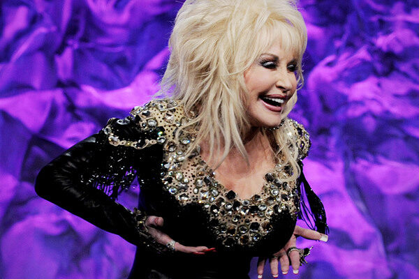 Doliu în muzică: Dolly Parton, legendă country, a murit la 80 de ani