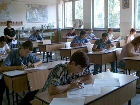 Clasa a IX-a, programe noi: Cum se aleg manualele