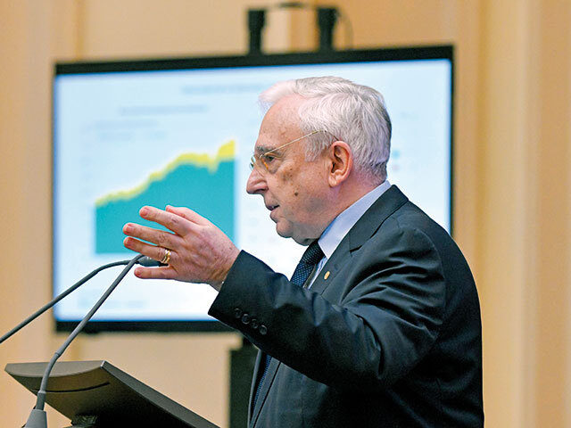 Isărescu: Dobânzi mai mici în 2027, economie stabilă, fără revenire rapidă