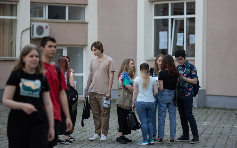 Bac 2026: Azi e zi de examen la Mate sau Istorie