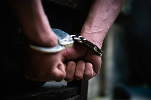 BOTOȘANI: Trafic de minori, un bărbat, o fată dispărută, victimă de 16 ani