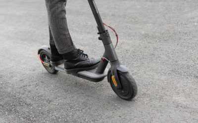 Trotinetele, mai periculoase ca motocicletele: Risc triplu de leziuni cerebrale