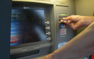 BNR, ținta escrocilor: Trei suspecți prinși în flagrant la București