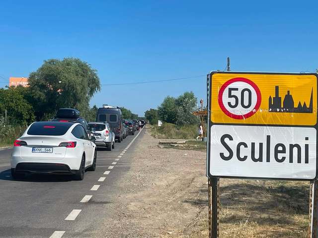 Frontiera Sculeni, blocată. Așteptare mare la intrarea în România