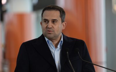 Bolojan și guvernul: 1000 euro/zi, România împrumută, critică Șerban