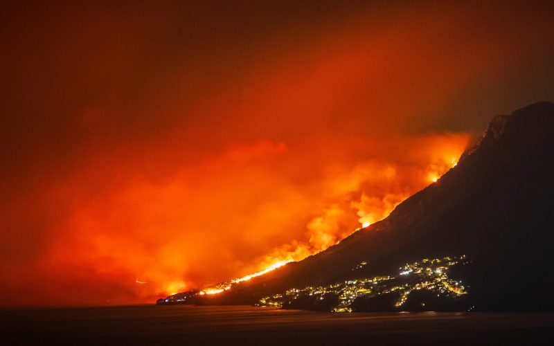 Croația, focare de incendiu: MAE avertizează turiștii români
