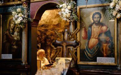 Femei interzise în biserica blestemată: Distanța sfântă, prețul păcatului