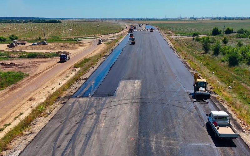 Mitul chinezilor rapizi și harnici, spulberat în România. Întârzieri majore pentru gigantul CCECC la lotul 3 al Autostrăzii A0 Nord