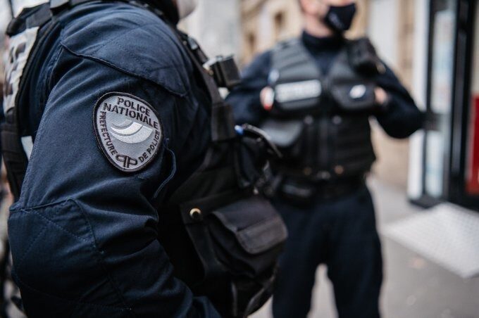 Atac violent în Franța: Mașină pe pietoni, un mort și 10 răniți