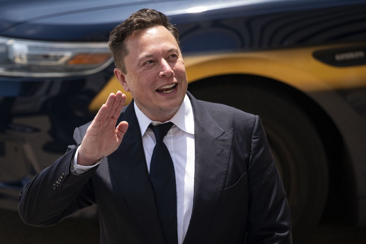 Facturi uriașe la supercomputerul lui Musk. Constructorul cere sute de milioane