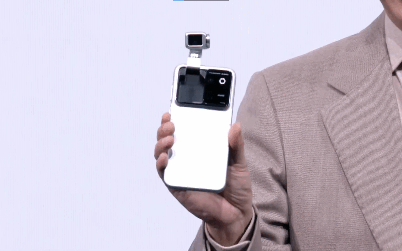 Honor Robot Phone: Gimbal în loc de cameră, prețuri de top de la 1300 euro