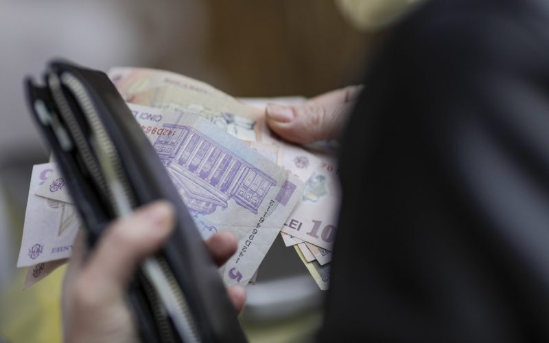 Bolojan, despre sporirea salariilor bugetare: Propunere iresponsabilă