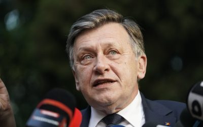 Antonescu îl atacă pe Nicușor Dan: Demisionează dacă nu rezolvi