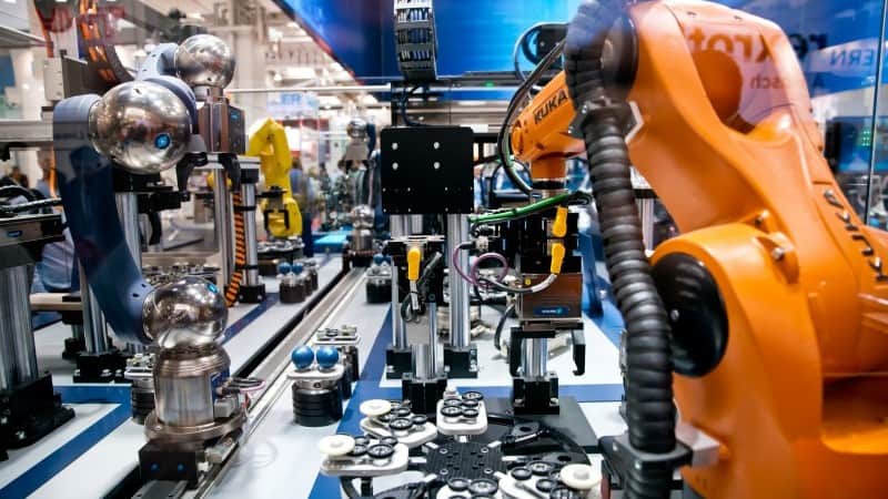 Economia germană, peste așteptări, dar riscurile rămân mari