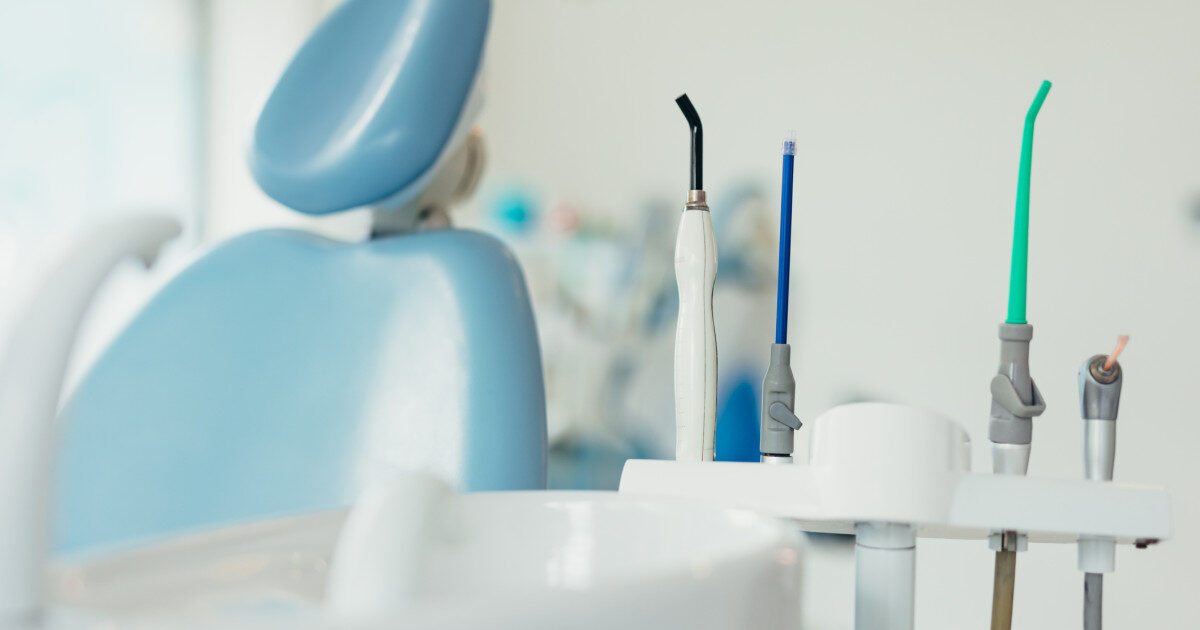 Dentisti în exces! Colegiul cere mai puține locuri la buget