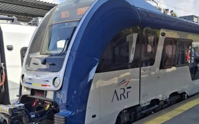 Primul PESA a ieșit din gară. Miruță: „Erau blocate-n buruieni”