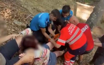 Turistă rănită pe munte, salvată de jandarmii montani