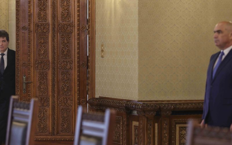 Nicușor Dan adună liderii: Șanse la Cotroceni pentru Legea Salarizării
