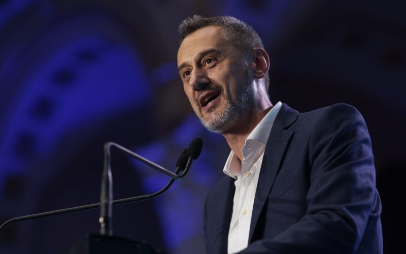 Primarul Slatinei, De Mezzo, inculpat în dosarul „Cimitirul Strehareți”