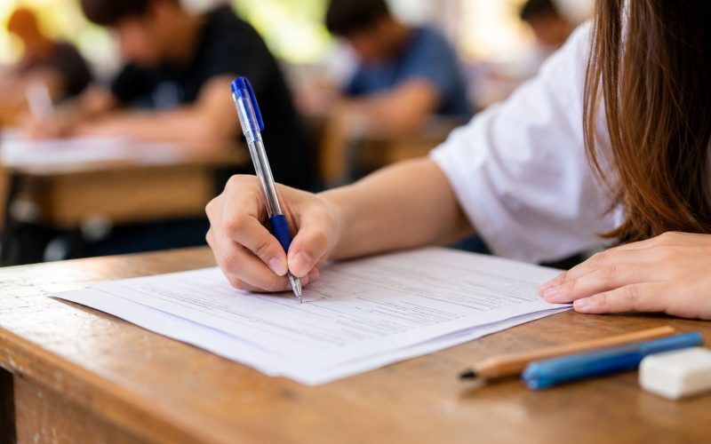 BAC Română 2026: Subiecte, Soluții și Punctaj Sesiunea Toamnă