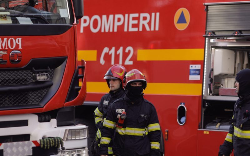 Incendiu uleiuri Constanța: Fum dens, RO-Alert