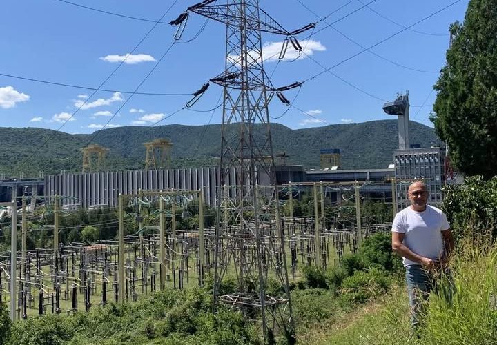 România: Energie ieftină afară, scumpă în țară