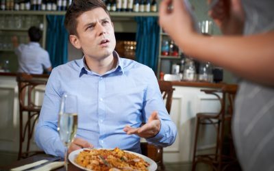 Nota la restaurant: Refuzi dacă e altceva decât în meniu? Drepturile tale